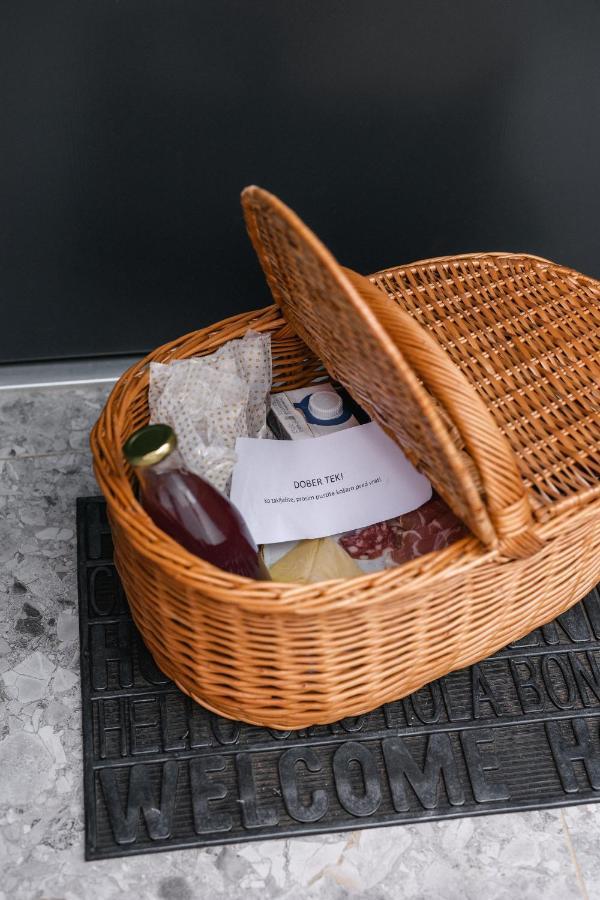 Glamping Senesalina Villa Kojsko Exteriör bild